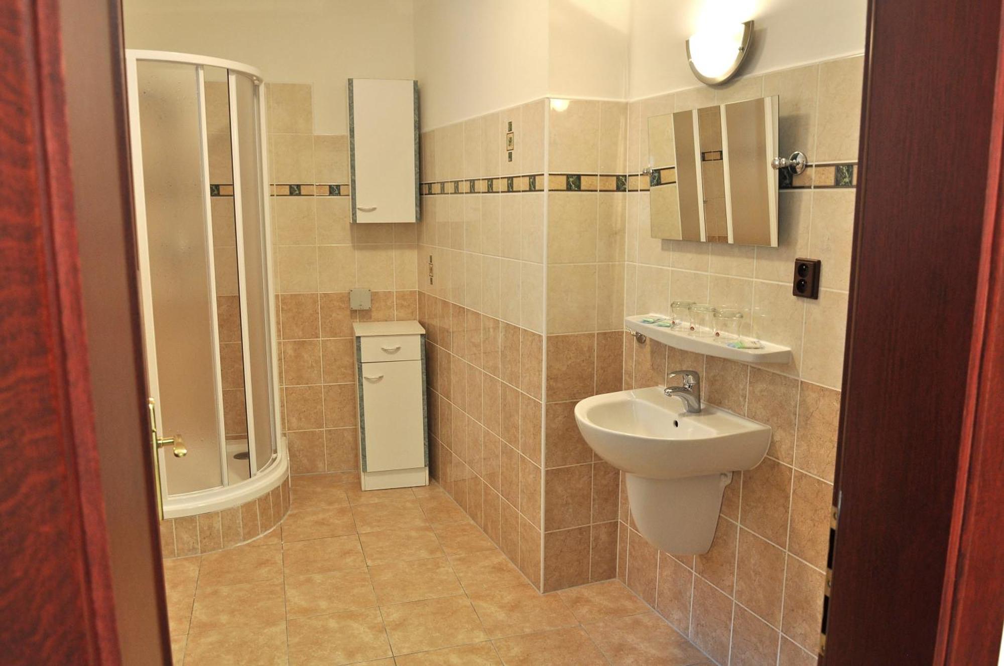 Hotel St Florian Loket Buitenkant foto