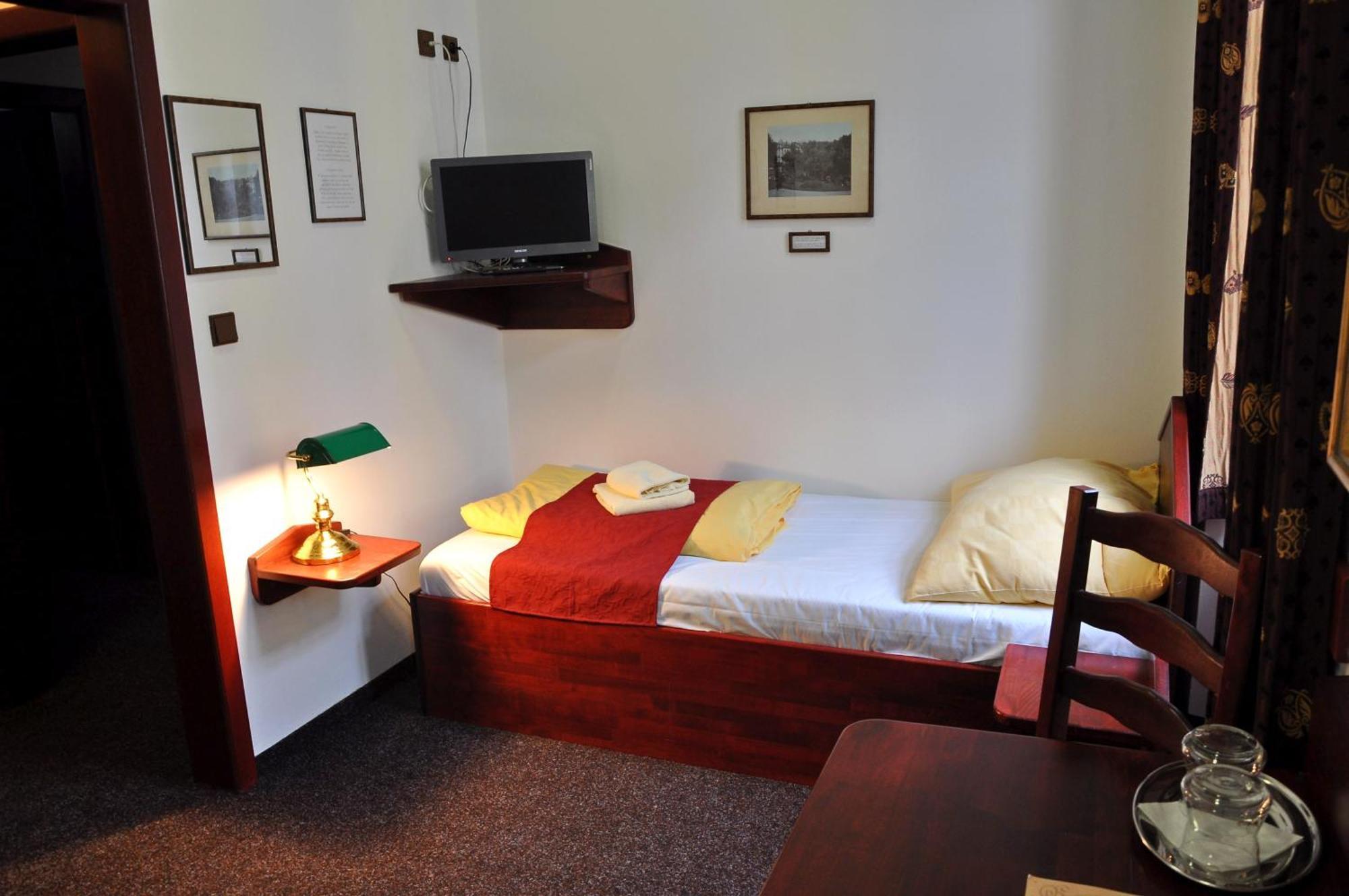 Hotel St Florian Loket Buitenkant foto
