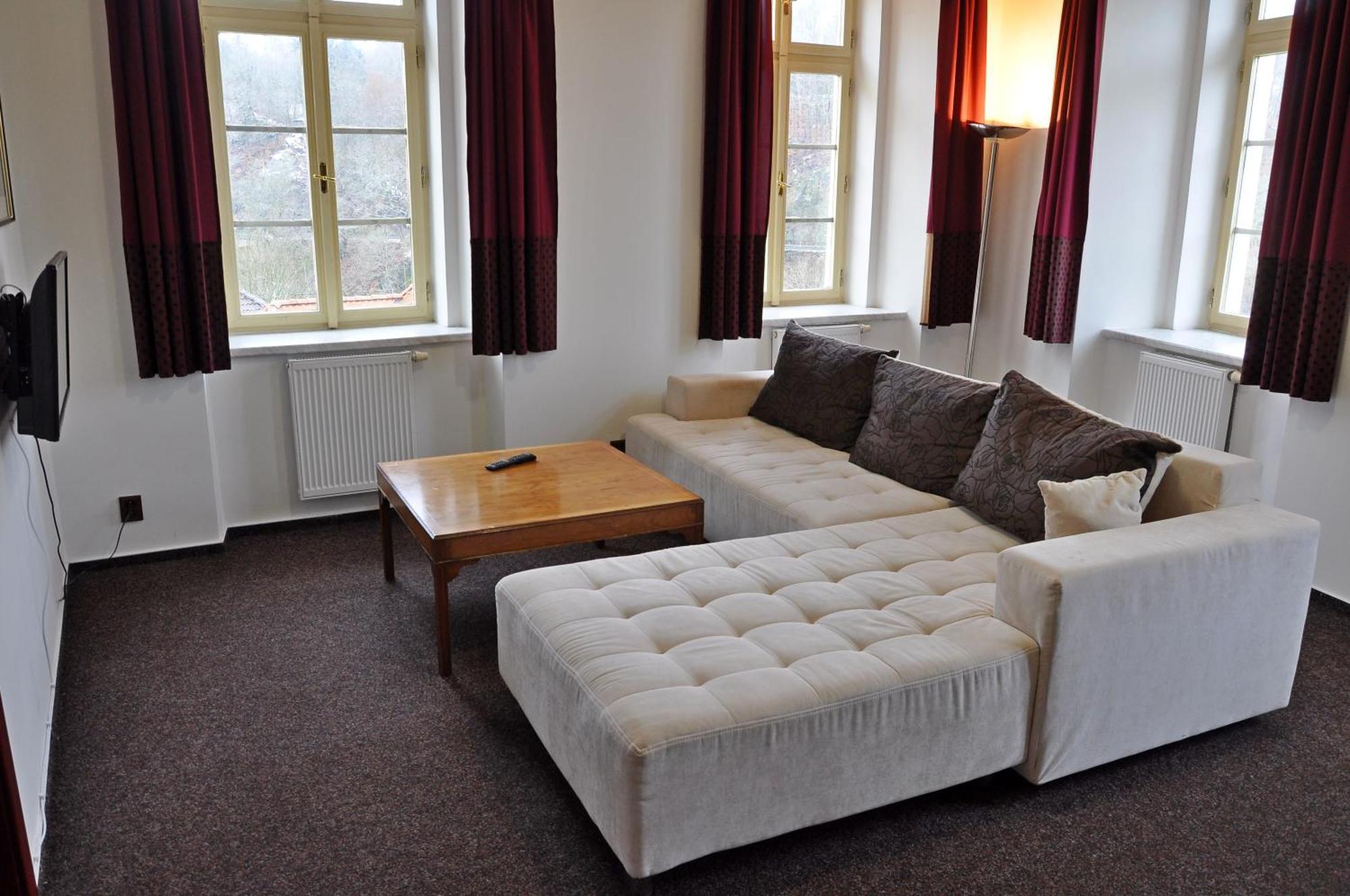 Hotel St Florian Loket Buitenkant foto
