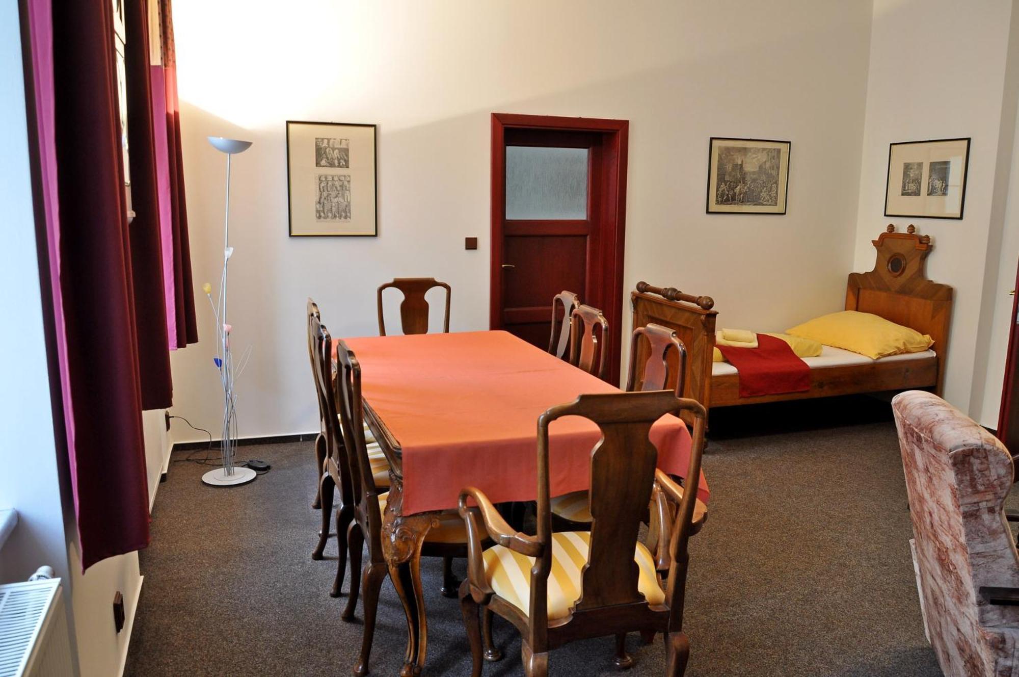Hotel St Florian Loket Kamer foto